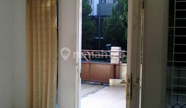 Disewakan Rumah Singgasana