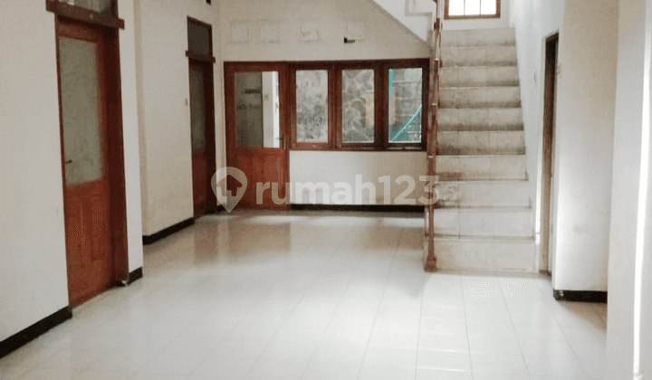 Rumah Sangat Terawat di Bojong Raya, Cijerah