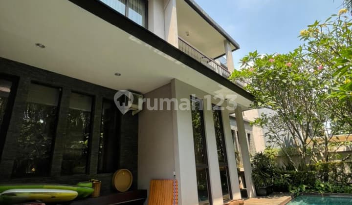 RUMAH MODERN dgn S.POOL, NEAR SENOPATI, KEBAYORAN BARU