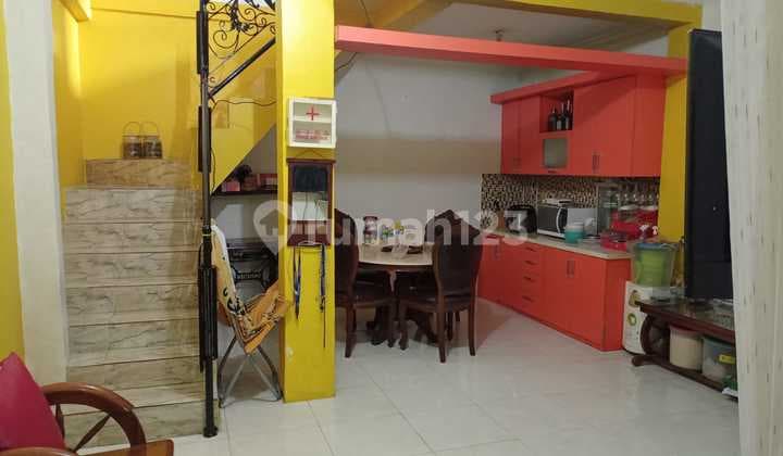 Rumah Di Jalan Utama Bisa Sekalian Usaha.