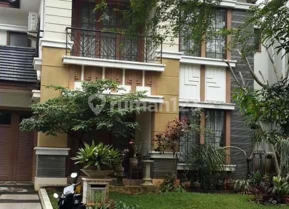 Rumah Nyaman, Lingkungan Enak, di Vermont BSD