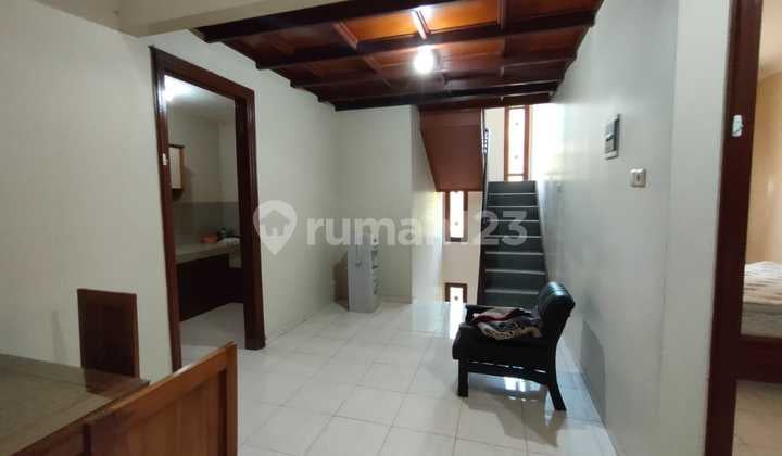 Rumah bagus tengah kota siap huni disewakan di graha candi golf jangli candisari semarang selatan