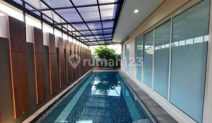 Rumah bagus minimalis ada kolam renang siap huni disewakan di telaga bodas gajahmungkur semarang