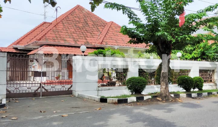 RUMAH STRATEGIS DI TENGAH KOTA SEMARANG