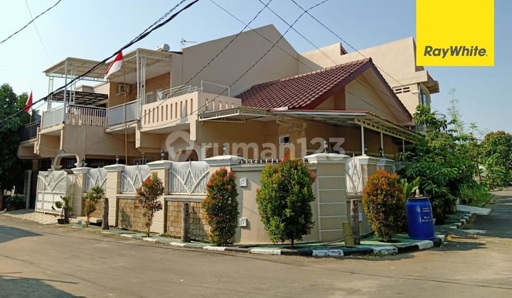 Rumah Hoek Luas Mewah Furnish Duta Graha Duta Harapan Bekasi