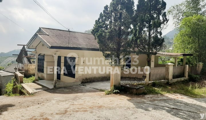 Rumah Kawasan Wisata Tawangmangu