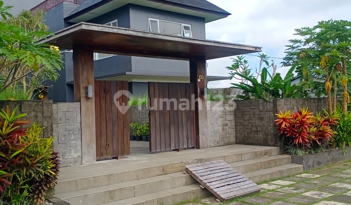 Villa semi minimalis area ubud