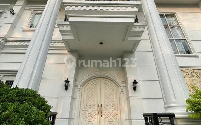 Rumah Hunian Mewah di BSD City Tangerang Selatan