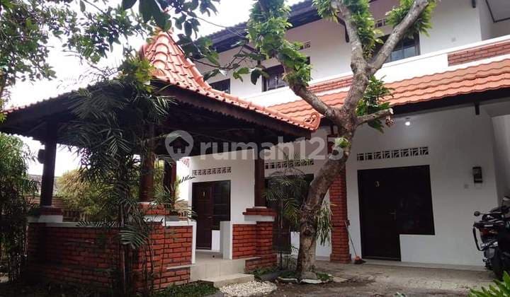 Kosan berikut rumah induk cantik dan asri di jalan Kaliurang