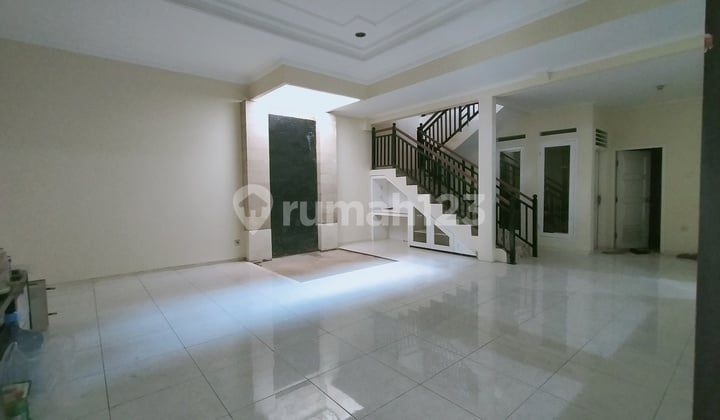 Rumah siap huni dikemanggisan Jakarta barat