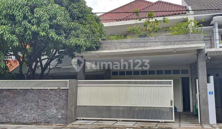 Cheap, Nice Luxurious House on Raya Gayungsari Barat