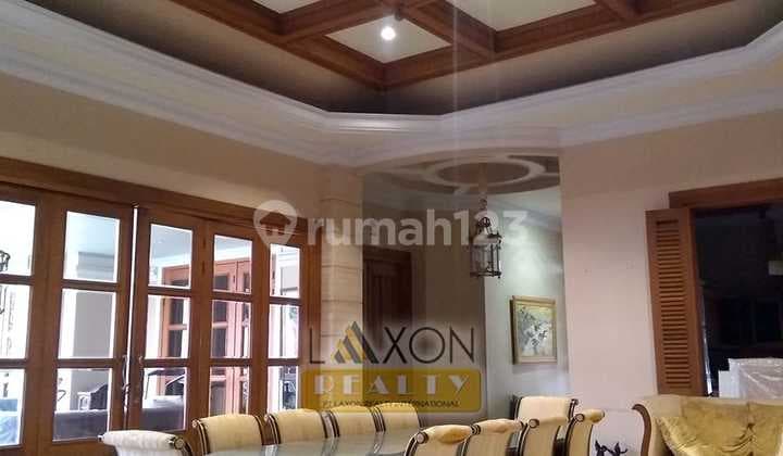 RUMAH MEWAH SUPER LUAS SIAP HUNI DI PERUMAHAN ELIT DAGO DEKAT SIMPANG DILENGKAPI KOLAM RENANG KEREN