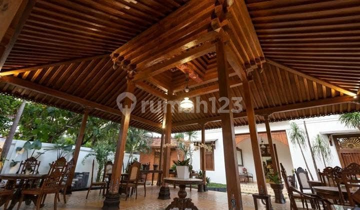 Rumah Mewah Nuansa Jawa Klasik di Yogyakarta
