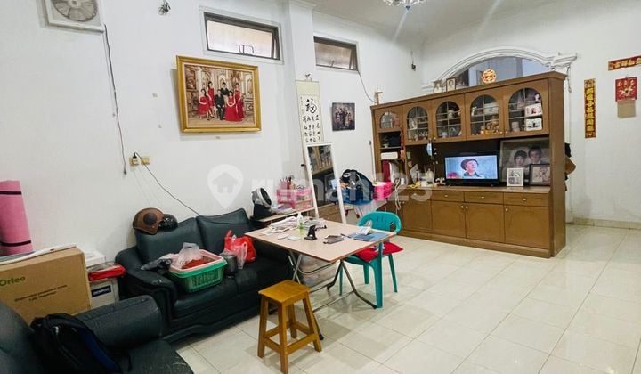 Rumah Minimalis 3 Lantai di Mangga Besar Gang Dwiwarna, Jakarta Pusat