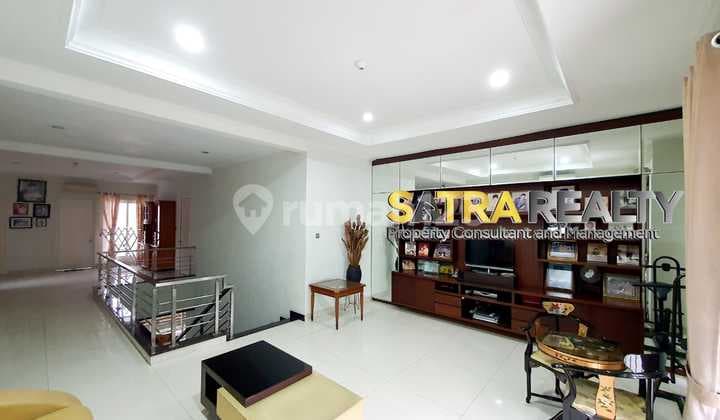 DIJUAL RUMAH MEWAH TOMANG, Full Furnished, Parkiran Luas, Pencahayaan dan sirkulasi udara Bagus, Asri