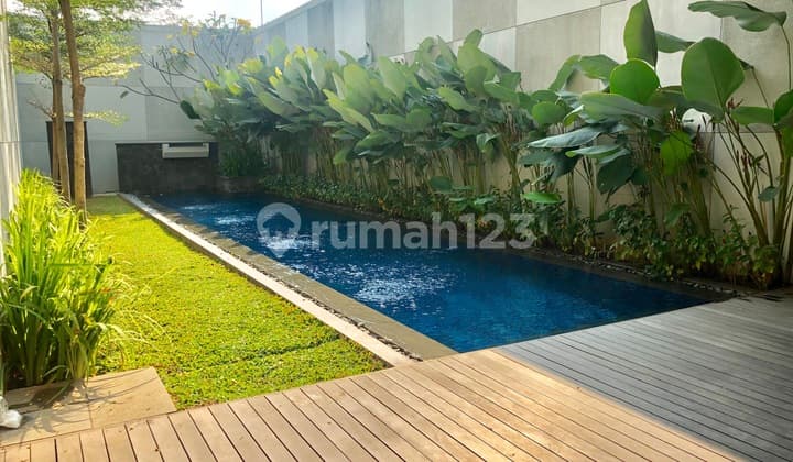 Modern Minimalist of 4 bedroom House in Cilandak, close to Cipete