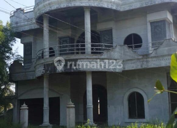 Villa in Graha Halvetia Complex (Boulevard)