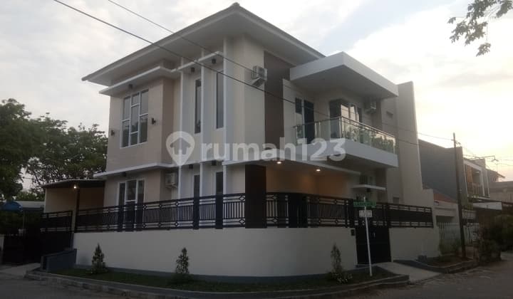 Negotiate until deal!! brand new, 2 floors, super cool hook @wisma mukti