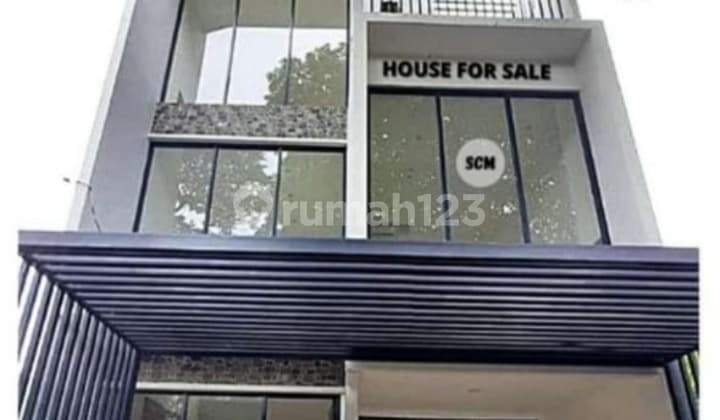 FOR SALE MILLENIAL 3-STORY HOUSE IN AN ELITE LOCATION