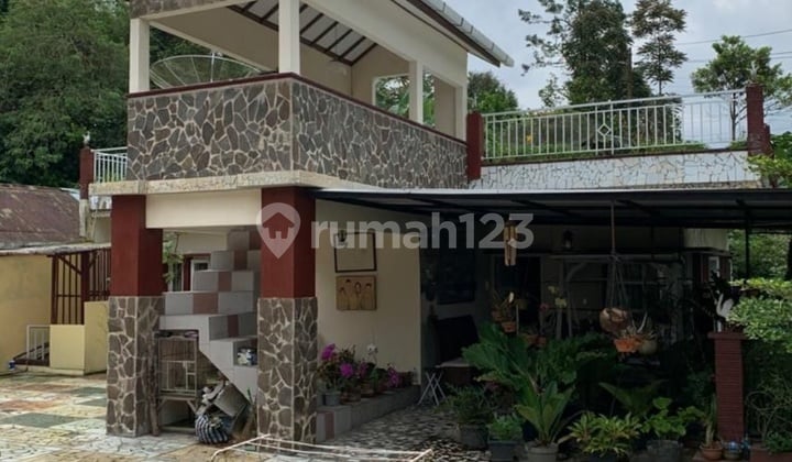 Rumah Siap Huni Semi Villa siap Huni 2lantai di Wonosobo