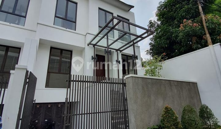 Townhouse Baru Daerah Permata Hijau 3 Lantai Semi Furnished