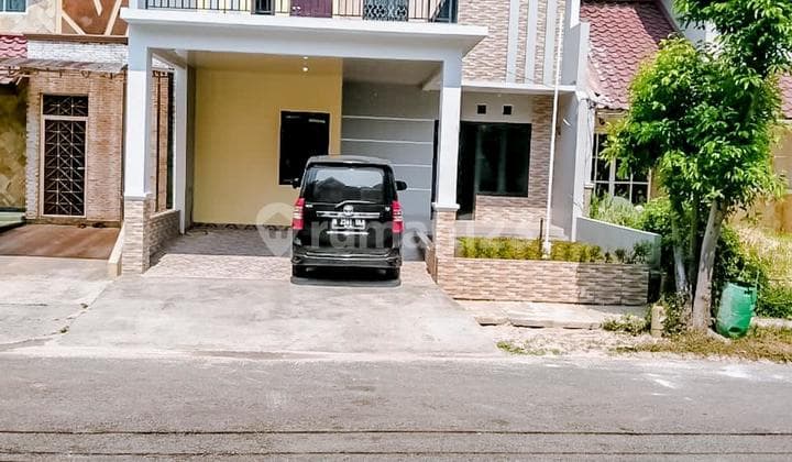 RUMAH 2 LANTAI BARU RENOVASI MENDOWGREEN LIPPO CIKARANG