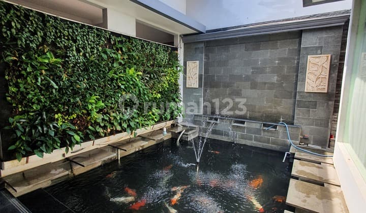 Rumah mewah furnished taman luas lokasi bagus Lebak Bulus