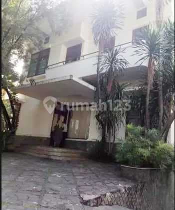 Nice and Bright House in Pondok Indah Area