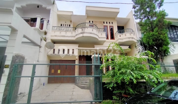 Rumah siap huni di Kemanggisan Jakarta Barat