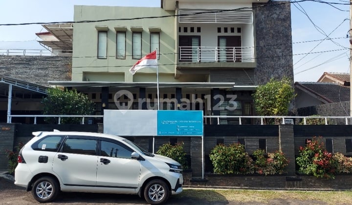 DISEWA RUMAH MEWAH LUAS FUSNISHED FULL AC