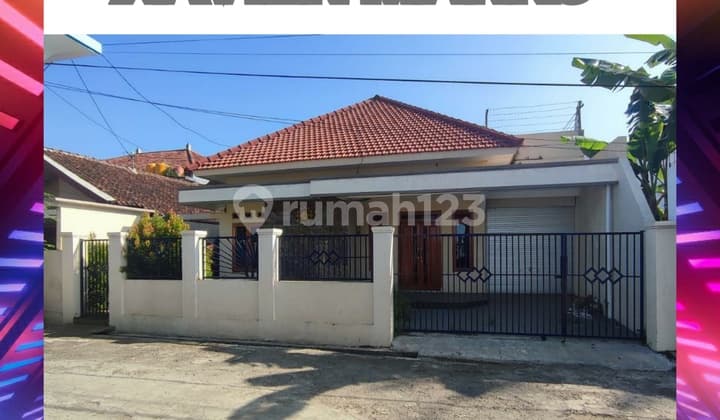 Rumah Luas Konsep Klasik Tengah Kota. Dekat Pasar Tanjung