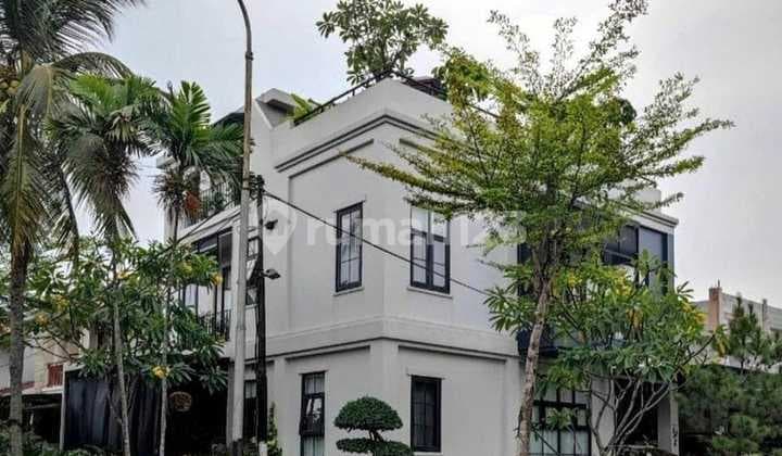 Rumah Mewah siap huni di Bintaro .