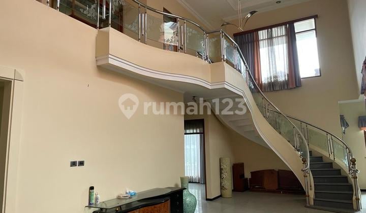 Rumah Istana Regency