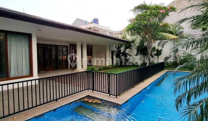 RUMAH DALAM KOMPLEK dgn S.POOL at Jl BENDA / KEMANG, JAKSEL
