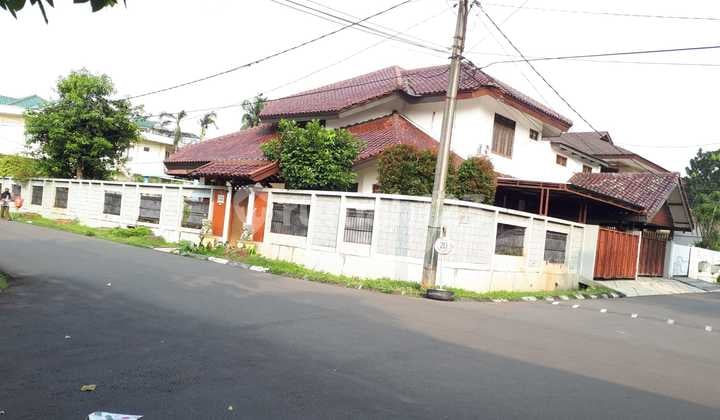 Rumah plus Swimpool rapi terawat Rumah plus Swimpool rapi terawat