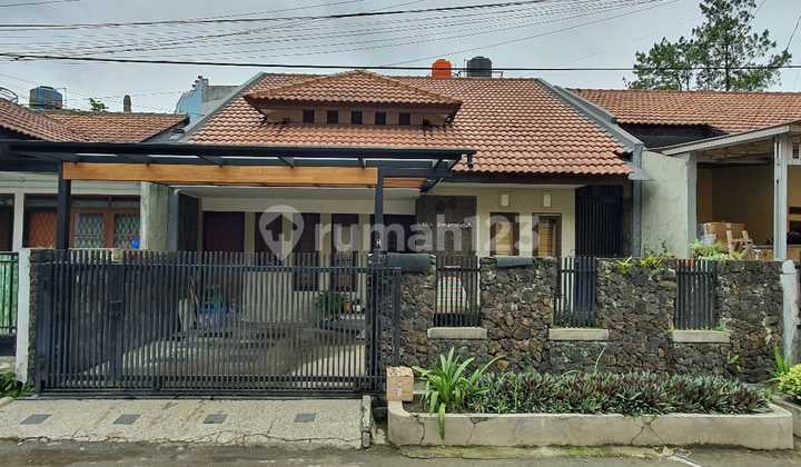 Rumah nyaman Taman Holis Indah