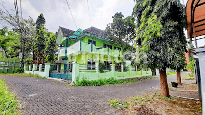 Rumah kos 2 lt 27 kamar full strategis dekat kampus dikota Malang Rumah kos 2 lt 27 kamar full strategis dekat kampus dikota Malang