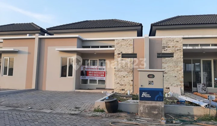 Rumah Siap Huni Baru Gress Newton Park Juanda Sidoarjo