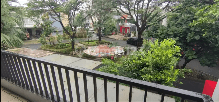 Rumah Cantik Hadap Taman Di Emerald Bintaro Jaya