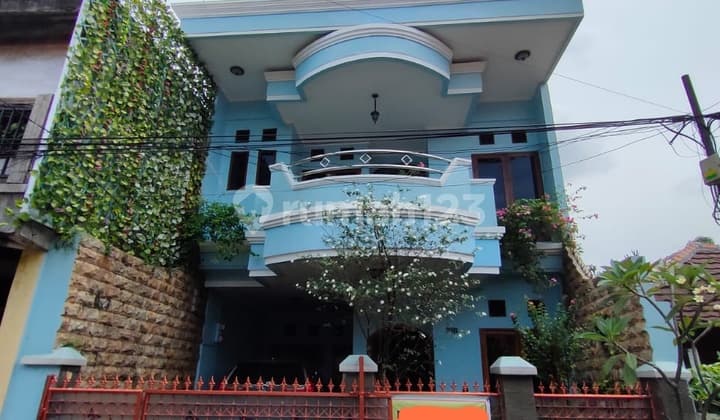 Di jual rumah Radio dalam-Kebayoran Baru