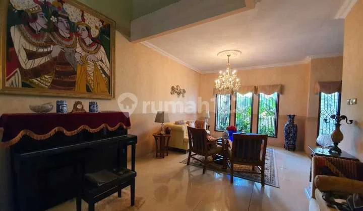 Rumah Nyaman dan Asri, +/1KM ke Stasiun KA Commutet Pondok Ranji dan Bintaro PlazaDengan Halaman Belakang Luas @Jl Nusa Jaya, Pondok Ranji