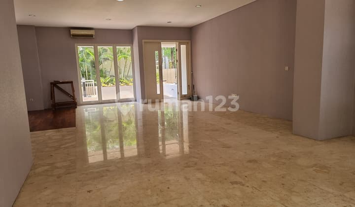 Jual Cepat Rumah Sherwood ********. Kelapa Gading, Jakarta Dekat Mall Kelapa Gading.