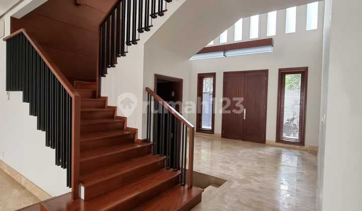 Rumah Bagus Area Strategis Senopati