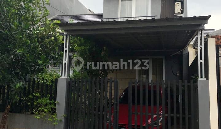 Rumah 2 Lantai Bagus Furnished Sertifikat Hak Milik