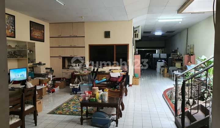 Rumah cocok untuk kantor di jalan Kompol Maksum (HL)