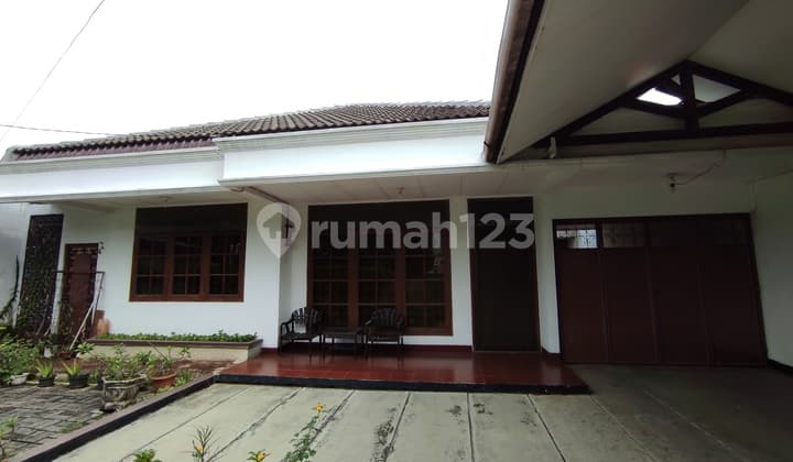 Rumah di Rawamangun Lokasi Strategis Lebar Jalan 3 Mobil