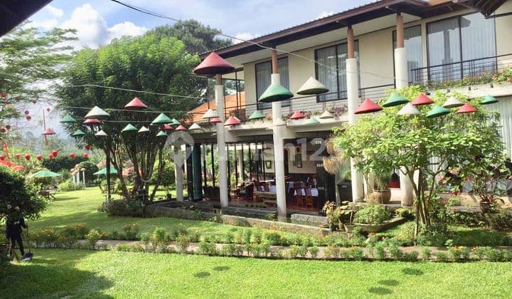 VILLA & RESTO LEMBANG