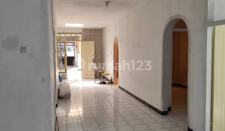 Rumah dijual di Jln Dewi Sartika pusat kota Bandung cocok untuk usaha atau RT