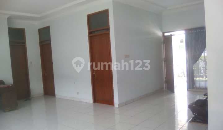 Rumah SHM Jalan Kembar
