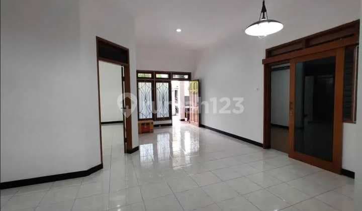 Rumah terawat nego saja BU! area Manyar Klampis surabaya